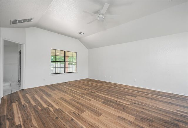 1532 E Twin Brook Terrace, Mustang, OK 73064