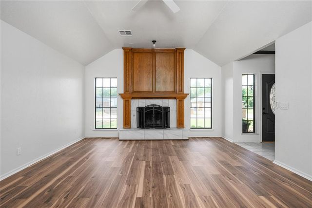 1532 E Twin Brook Terrace, Mustang, OK 73064