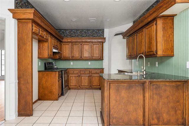 1532 E Twin Brook Terrace, Mustang, OK 73064