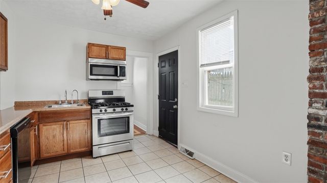 161 S 17th St, South Side, PA 15203