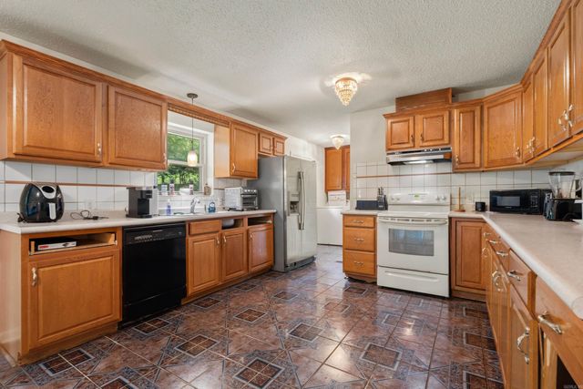 2108 Hobson Ave, Hot Springs, AR 71913