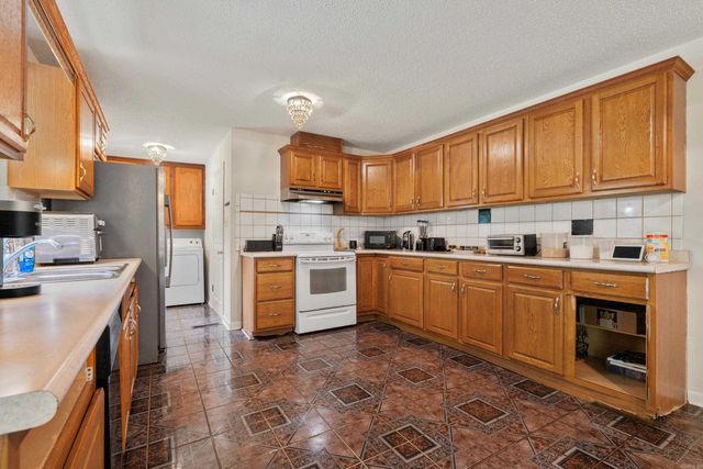 2108 Hobson Ave, Hot Springs, AR 71913