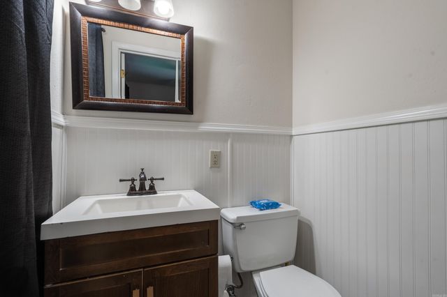 2108 Hobson Ave, Hot Springs, AR 71913