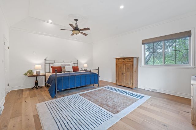 27030 Masters Pkwy, Spicewood, TX 78669