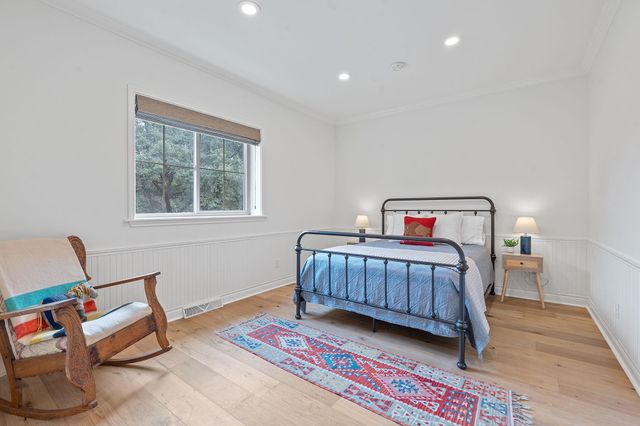 27030 Masters Pkwy, Spicewood, TX 78669