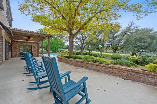 27030 Masters Pkwy, Spicewood, TX 78669
