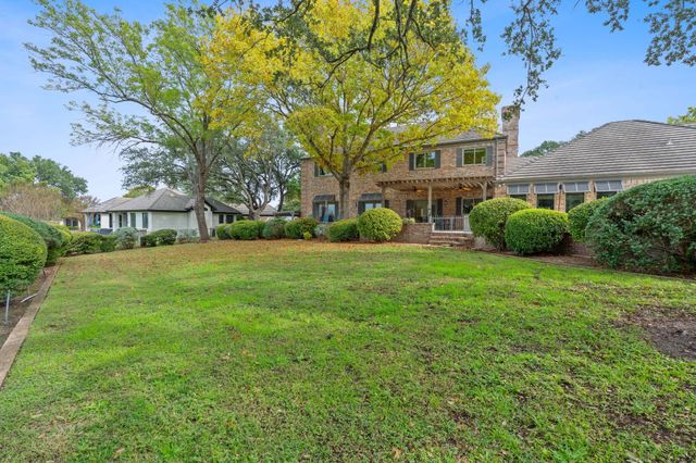 27030 Masters Pkwy, Spicewood, TX 78669