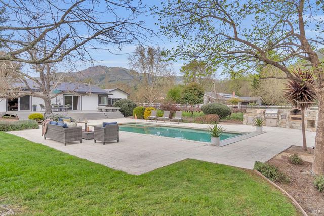 8854 Egg Farm Ln, Kenwood, CA 95452