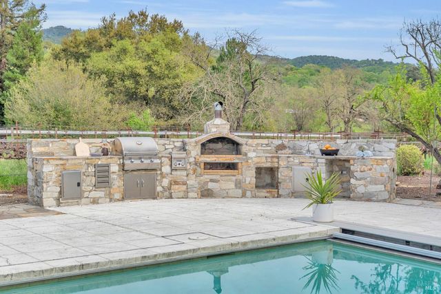 8854 Egg Farm Ln, Kenwood, CA 95452