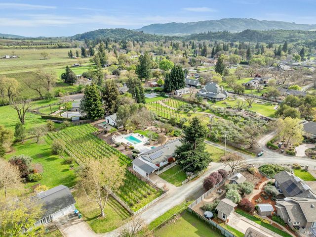 8854 Egg Farm Ln, Kenwood, CA 95452