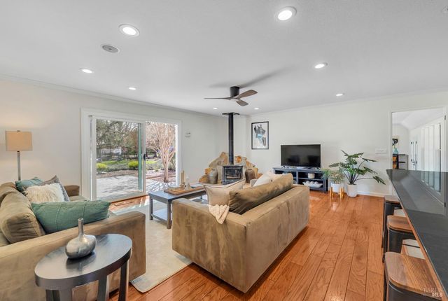 8854 Egg Farm Ln, Kenwood, CA 95452