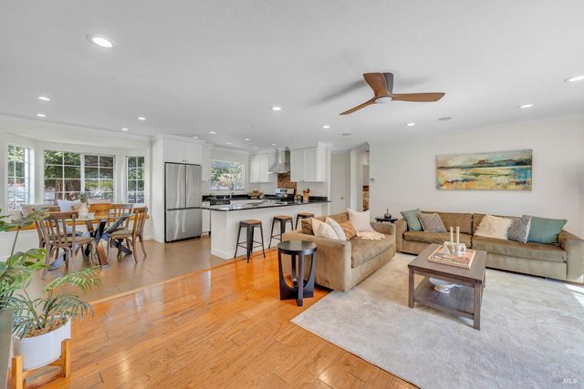 8854 Egg Farm Ln, Kenwood, CA 95452