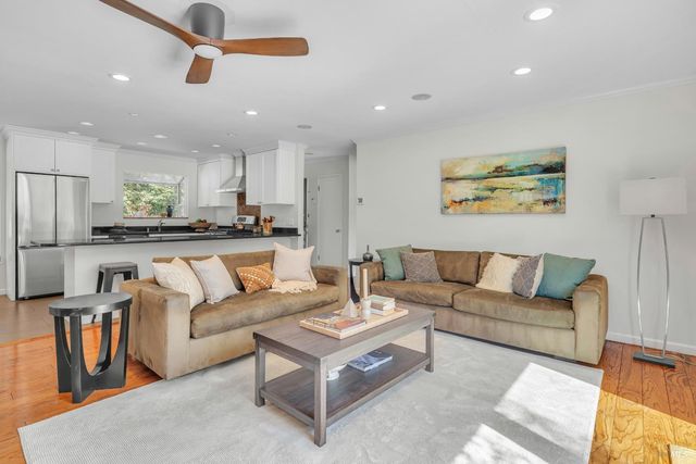 8854 Egg Farm Ln, Kenwood, CA 95452