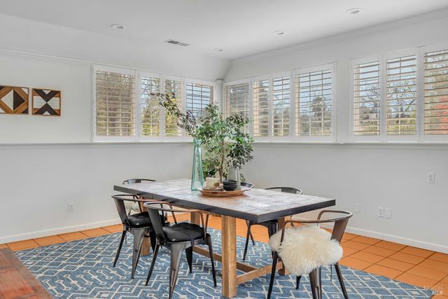 8854 Egg Farm Ln, Kenwood, CA 95452