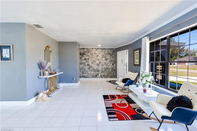 2908 9th TER, Cape Coral, FL 33993