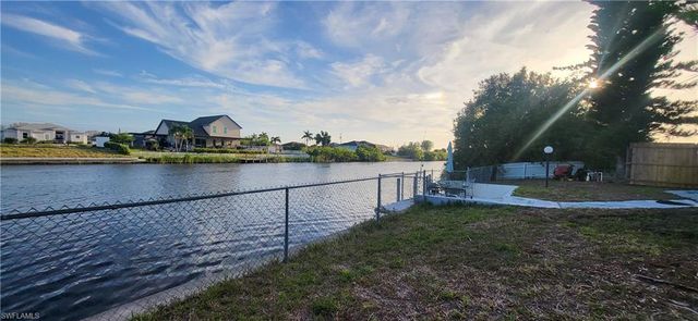 2908 9th TER, Cape Coral, FL 33993