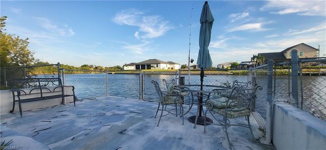 2908 9th TER, Cape Coral, FL 33993