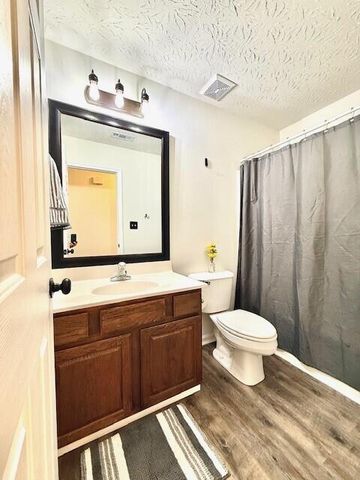 2580 Woodhill Drive, Lexington, KY 40509