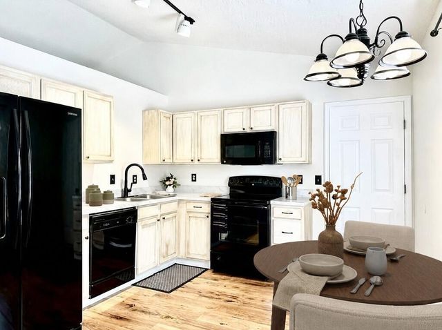 2580 Woodhill Drive, Lexington, KY 40509