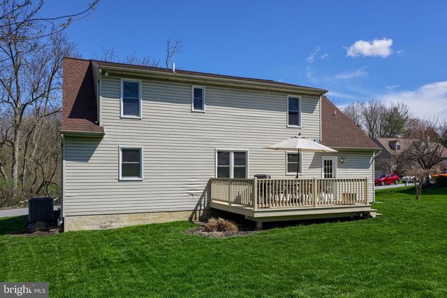 142 HOSTETTER LN, Lancaster, PA 17602