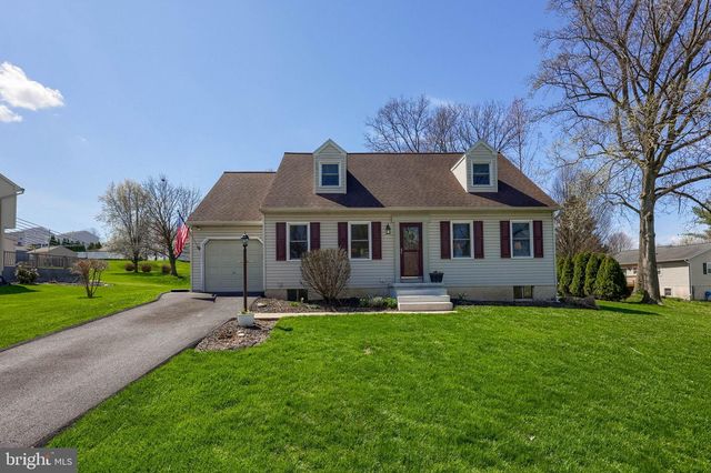 142 HOSTETTER LN, Lancaster, PA 17602