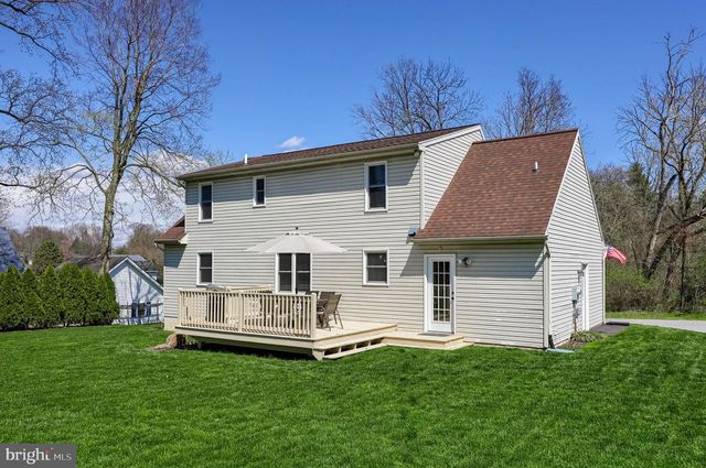 142 HOSTETTER LN, Lancaster, PA 17602