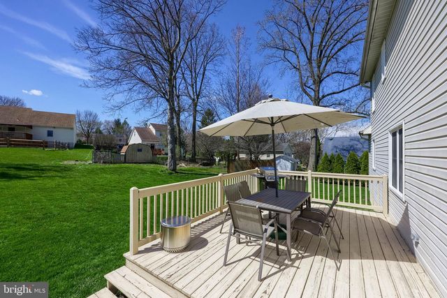 142 HOSTETTER LN, Lancaster, PA 17602