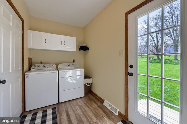 142 HOSTETTER LN, Lancaster, PA 17602