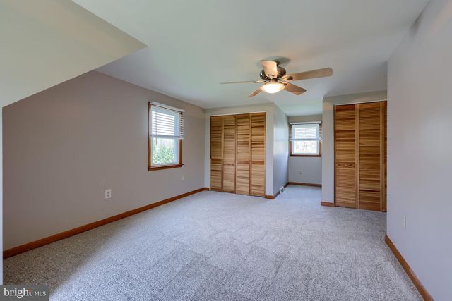 142 HOSTETTER LN, Lancaster, PA 17602