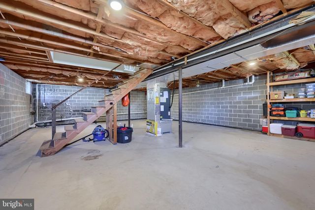 142 HOSTETTER LN, Lancaster, PA 17602