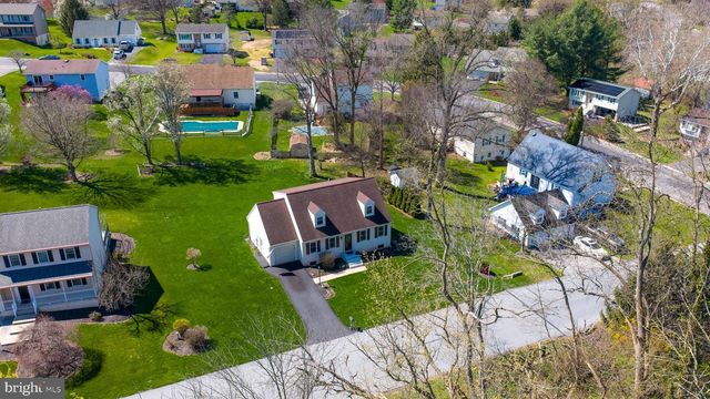 142 HOSTETTER LN, Lancaster, PA 17602