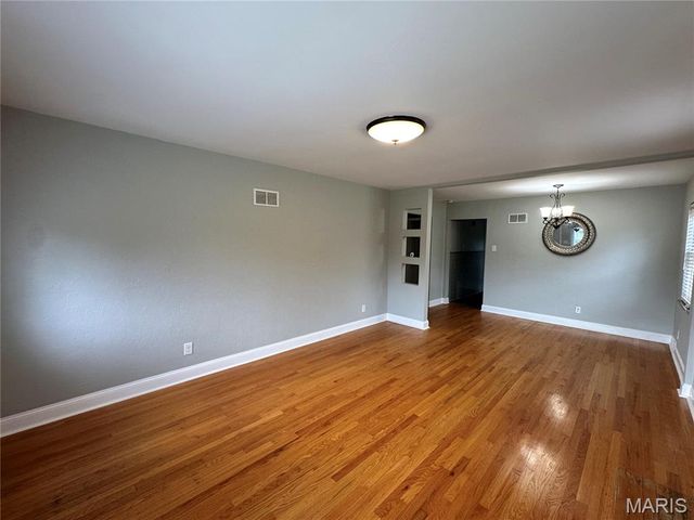 3951 E Dallas Court, Unincorporated, MO 63125