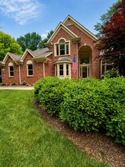 244 Indian Trail, Orion Charter Twp, MI 48362