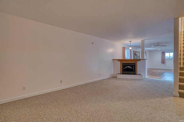 2733 Blue Lake Court, Newburgh, IN 47630