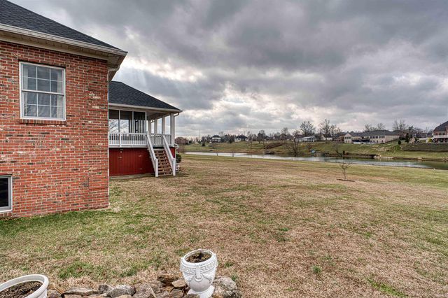 2733 Blue Lake Court, Newburgh, IN 47630