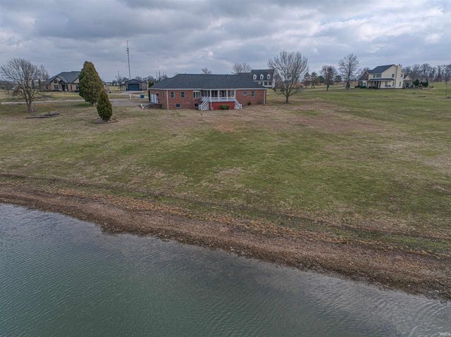 2733 Blue Lake Court, Newburgh, IN 47630