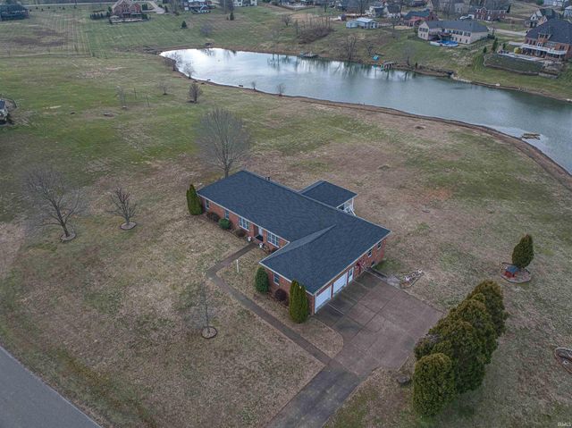 2733 Blue Lake Court, Newburgh, IN 47630