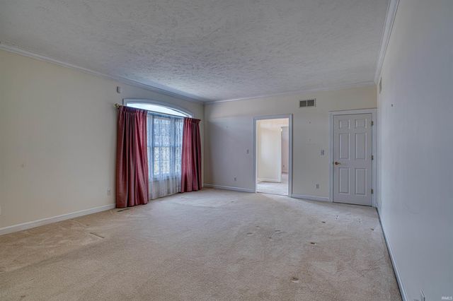 2733 Blue Lake Court, Newburgh, IN 47630