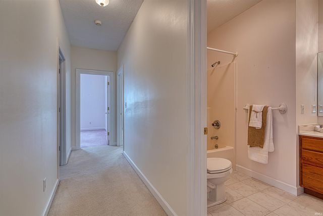 2733 Blue Lake Court, Newburgh, IN 47630