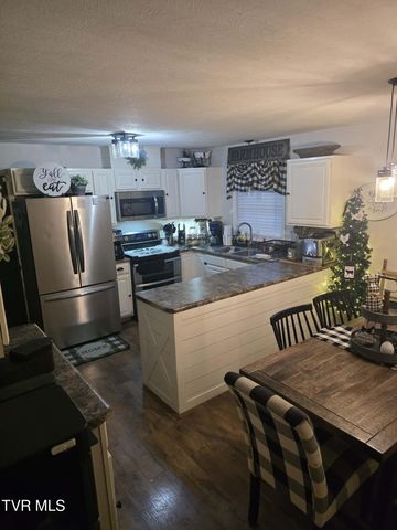 103 Peaceful Street, Clintwood, VA 24228