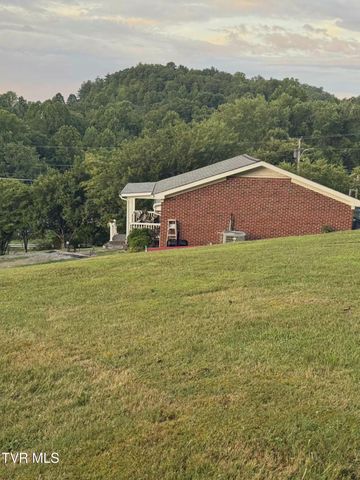 103 Peaceful Street, Clintwood, VA 24228