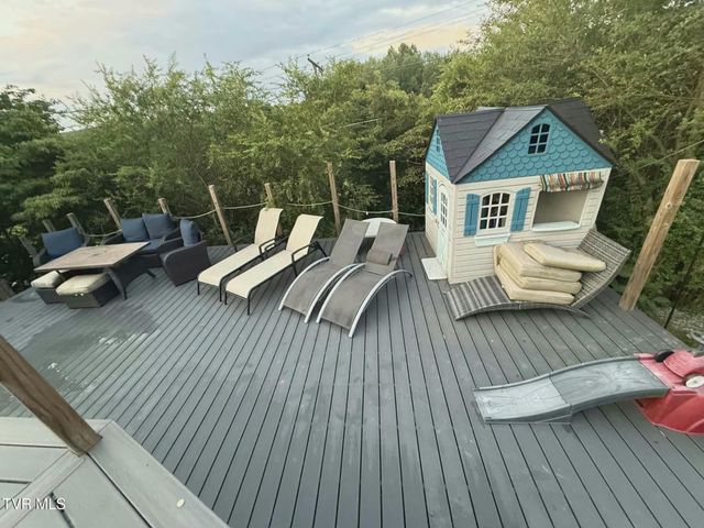 103 Peaceful Street, Clintwood, VA 24228