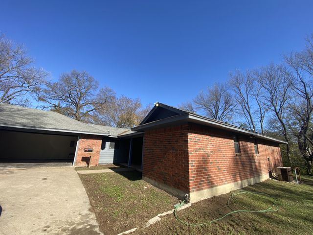 724 N Elm Street, Lancaster, TX 75146