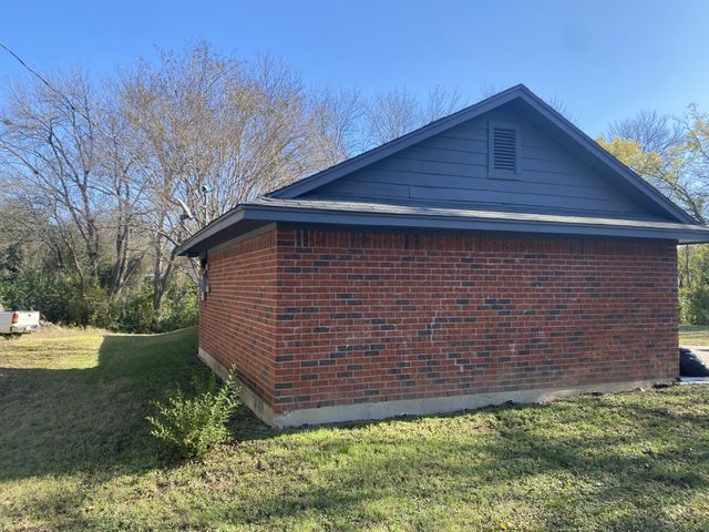 724 N Elm Street, Lancaster, TX 75146