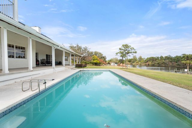 10125 SW Green Ridge Lane, Palm City, FL 34990