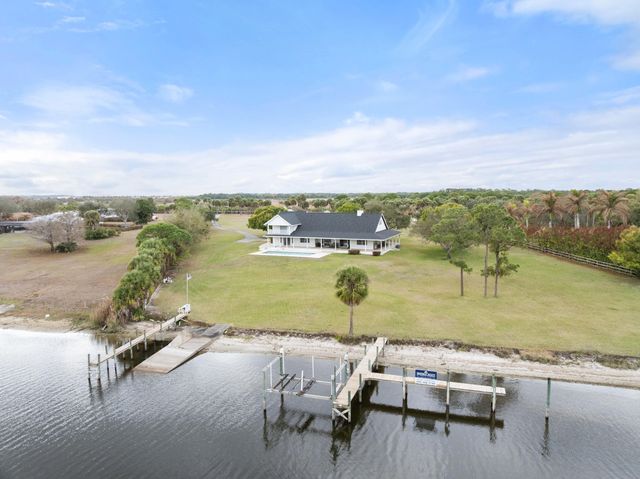 10125 SW Green Ridge Lane, Palm City, FL 34990