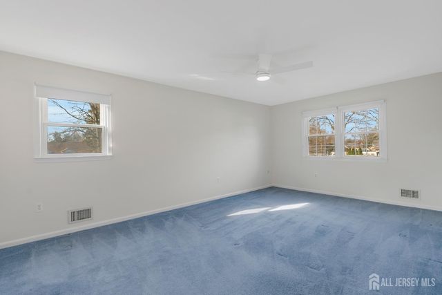 128 Hazelwood Avenue, Middlesex, NJ 08846