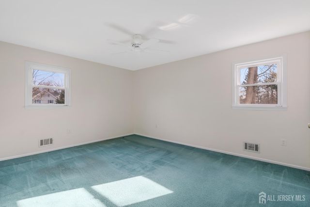 128 Hazelwood Avenue, Middlesex, NJ 08846