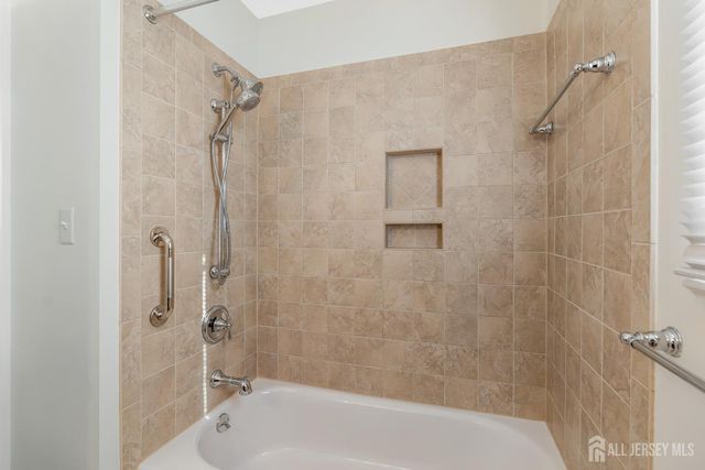 128 Hazelwood Avenue, Middlesex, NJ 08846