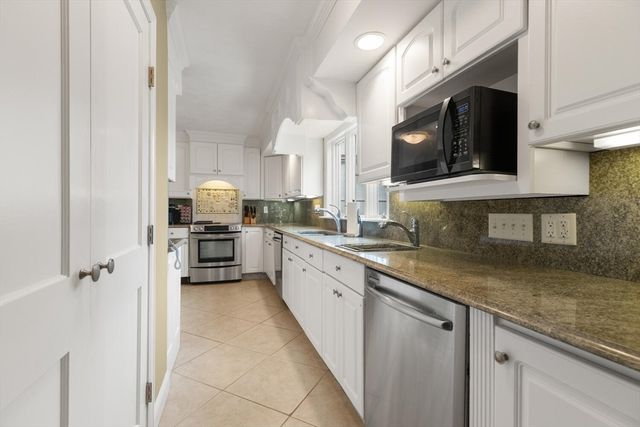 6 Appleton St 2, Watertown, MA 02472